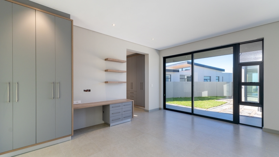 4 Bedroom Property for Sale in Oubaai Western Cape